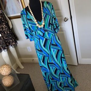 Pretty maxi dress in fabulous colors!